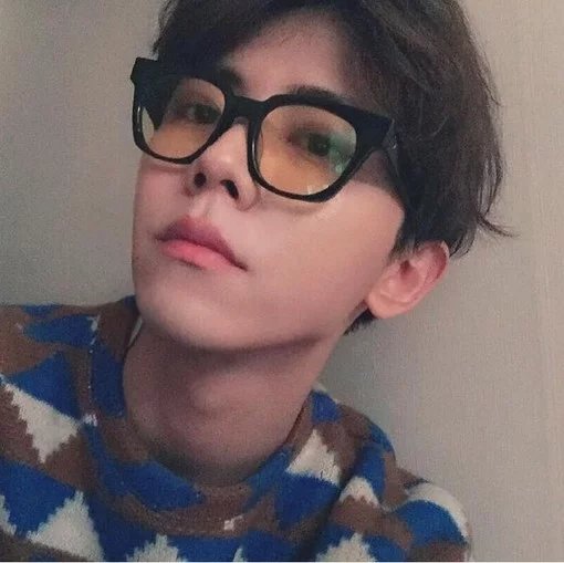 阙楠琰维