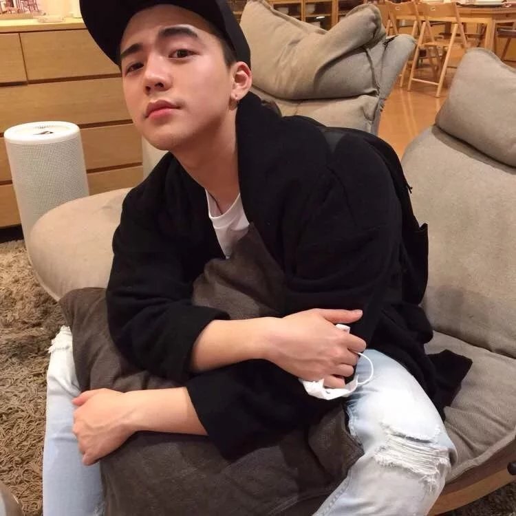 季容伟春