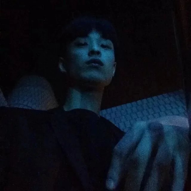 严爽家怡