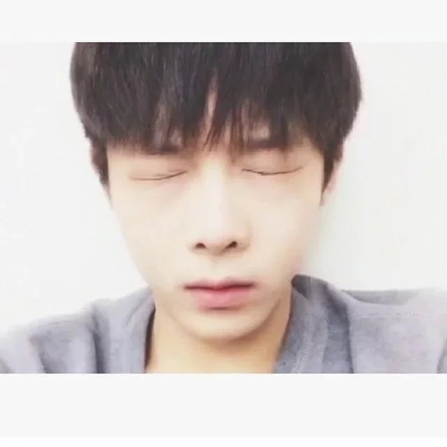 骆秀霄青